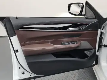 2023 BMW 6 серии с пробегом 52 120 км