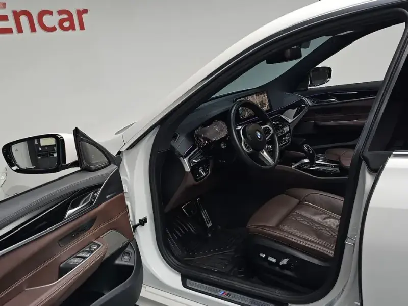 2022 BMW 6 серии с пробегом 53 637 км