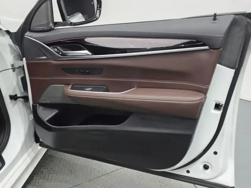 2022 BMW 6 серии с пробегом 49 339 км