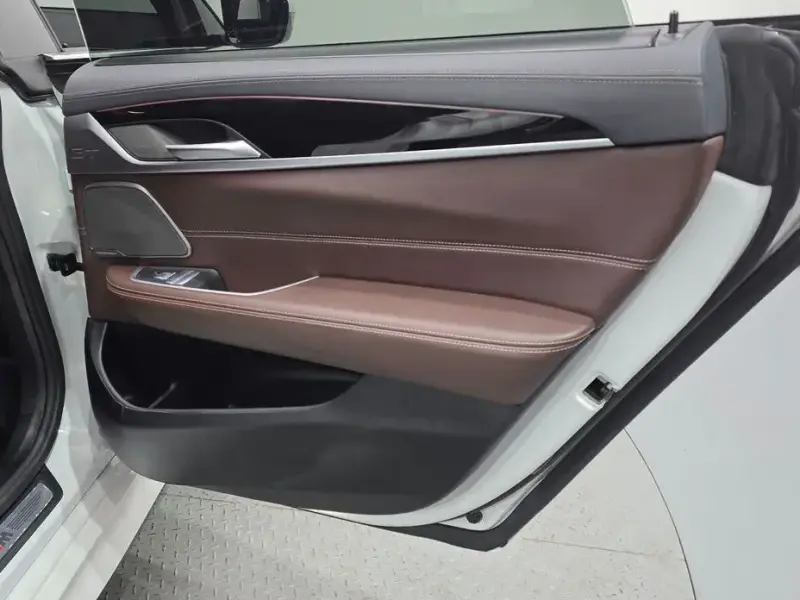 2022 BMW 6 серии с пробегом 49 339 км