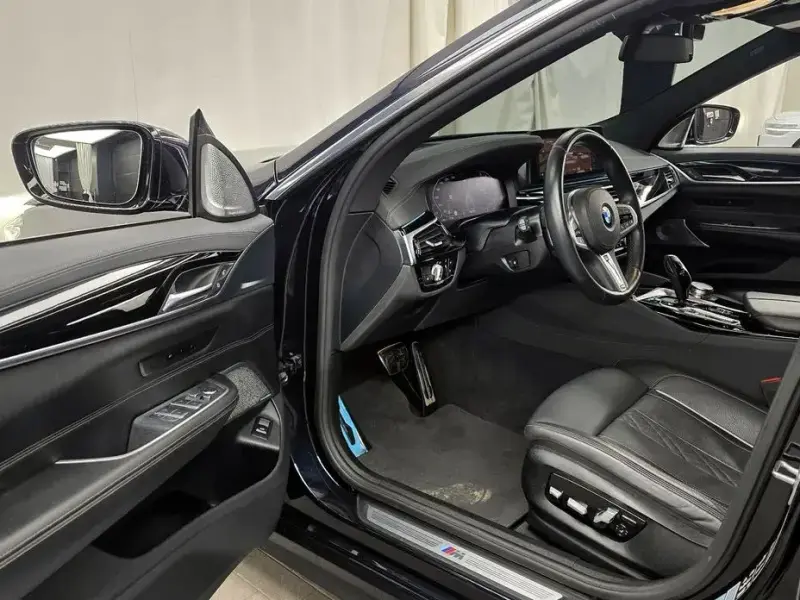 2022 BMW 6 серии с пробегом 64 404 км