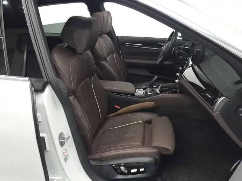 2024 BMW 6 серии с пробегом 47 345 км