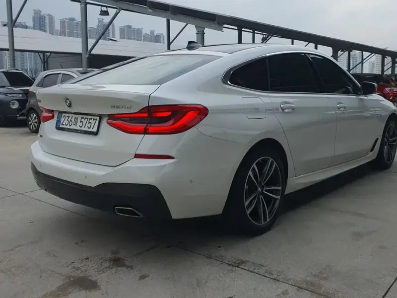 2023 BMW 6 серии с пробегом 48 504 км