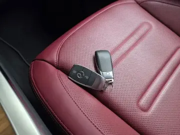 2025 Mercedes-Benz G-Класс с пробегом 15 271 км