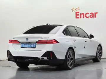 2025 BMW i5 с пробегом 22 724 км