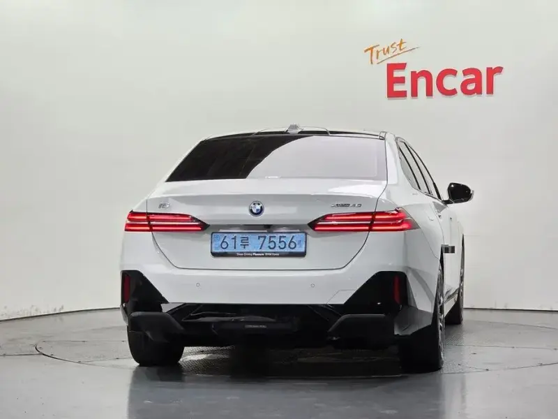 2025 BMW i5 с пробегом 22 724 км