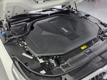 2025 BMW i5 с пробегом 22 724 км