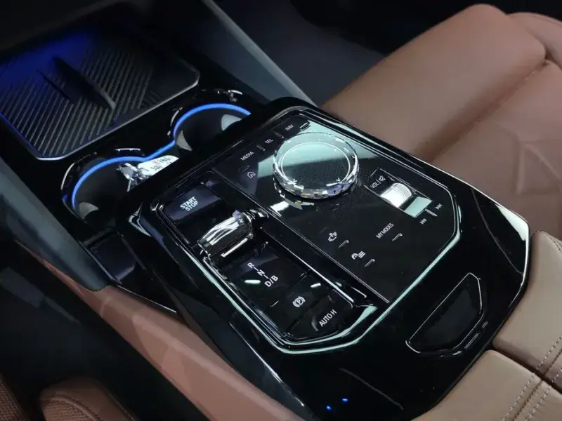 2025 BMW i5 с пробегом 22 724 км