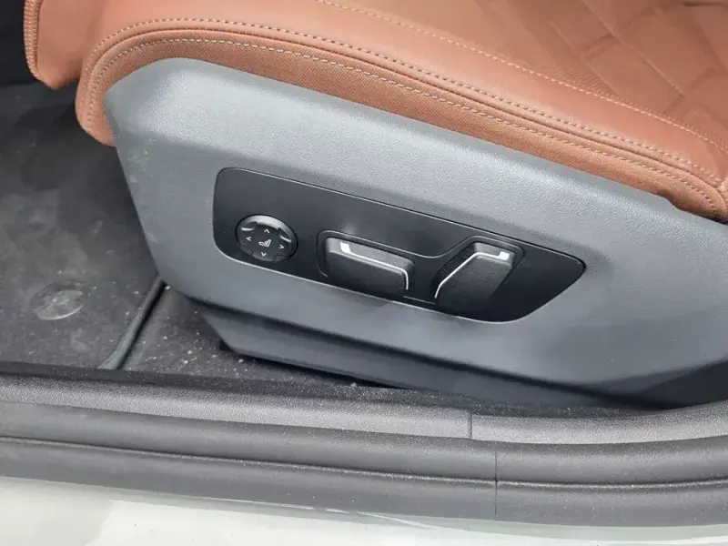 2025 BMW i5 с пробегом 22 724 км
