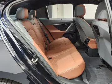 2023 BMW i5 с пробегом 46 239 км