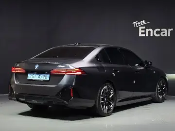 2024 BMW i5 с пробегом 9 601 км