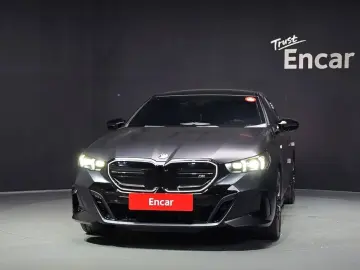 2024 BMW i5 с пробегом 9 601 км