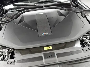 2024 BMW i5 с пробегом 9 601 км