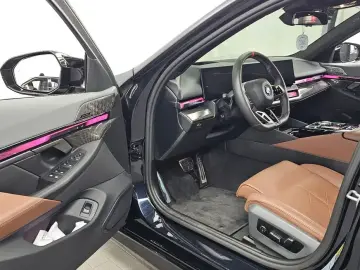 2024 BMW i5 с пробегом 9 601 км