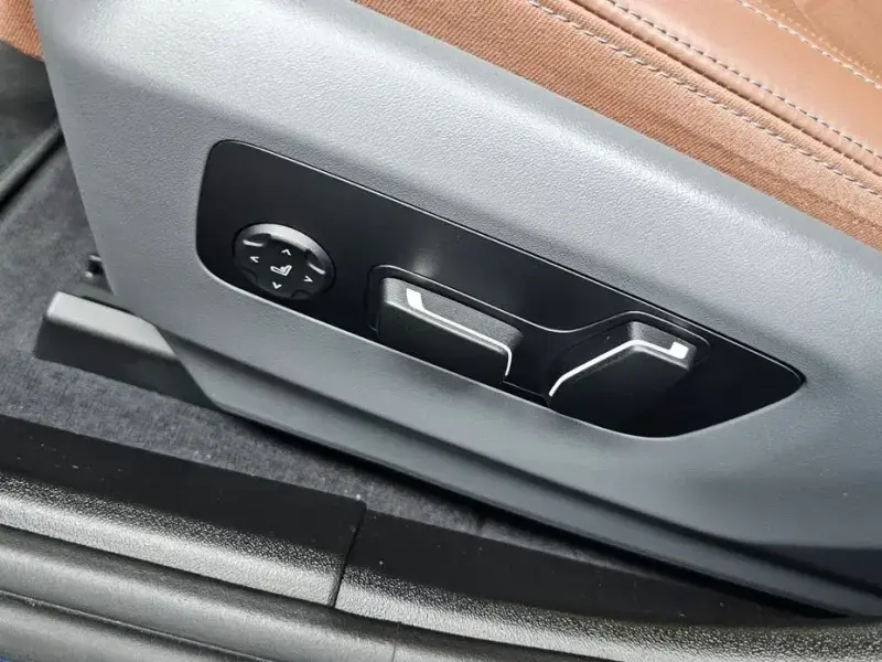 2024 BMW i5 с пробегом 9 601 км