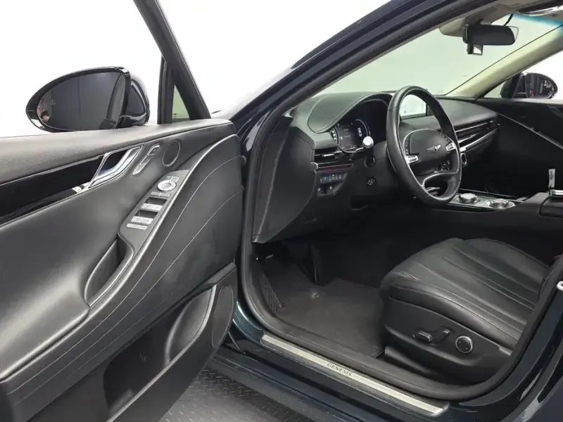 2023 Genesis G80 с пробегом 66 749 км