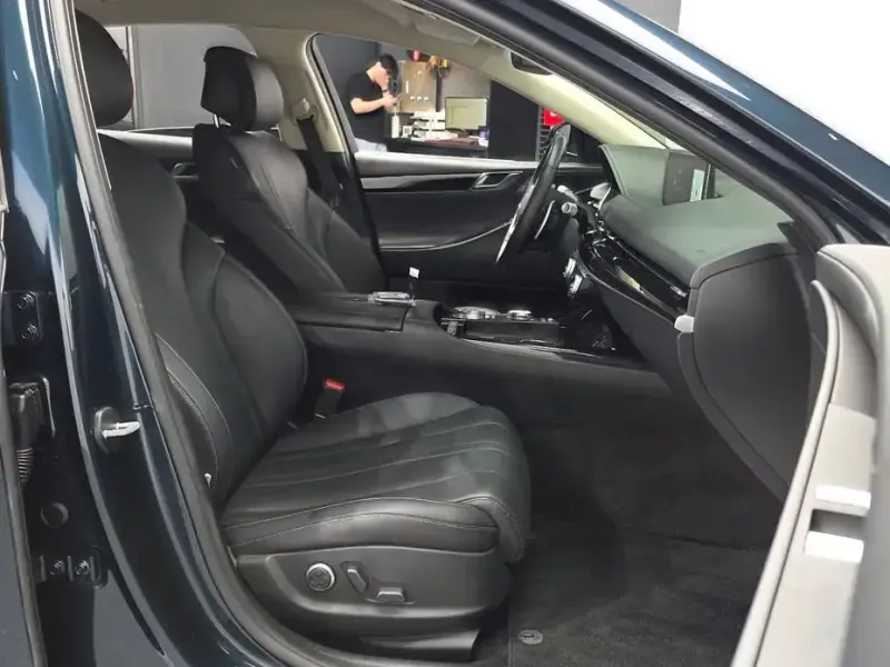 2023 Genesis G80 с пробегом 66 749 км
