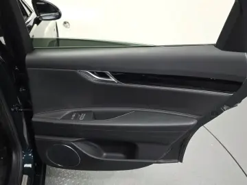 2023 Genesis G80 с пробегом 66 749 км
