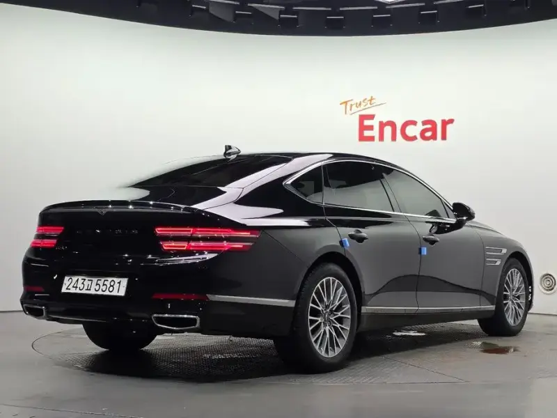 2023 Genesis G80 с пробегом 42 131 км