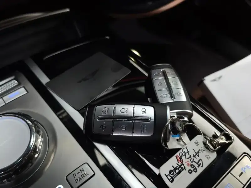 2023 Genesis G80 с пробегом 42 131 км