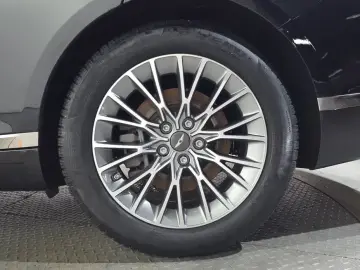 2023 Genesis G80 с пробегом 42 131 км
