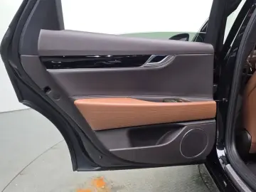 2023 Genesis G80 с пробегом 42 131 км