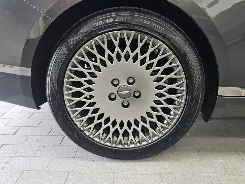 2023 Genesis G80 с пробегом 51 994 км