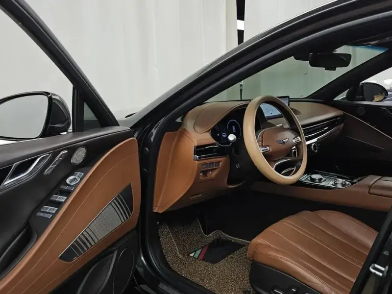 2023 Genesis G80 с пробегом 51 994 км