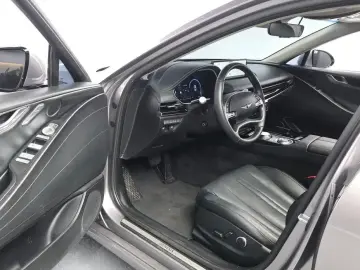 2023 Genesis G80 с пробегом 57 124 км