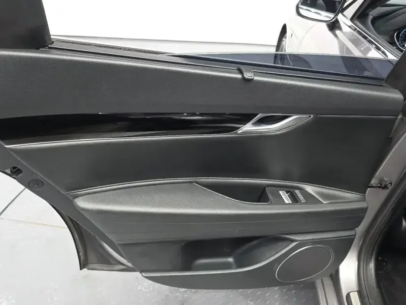 2023 Genesis G80 с пробегом 57 124 км