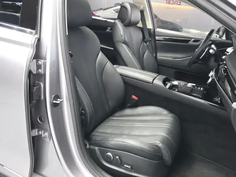 2023 Genesis G80 с пробегом 57 124 км