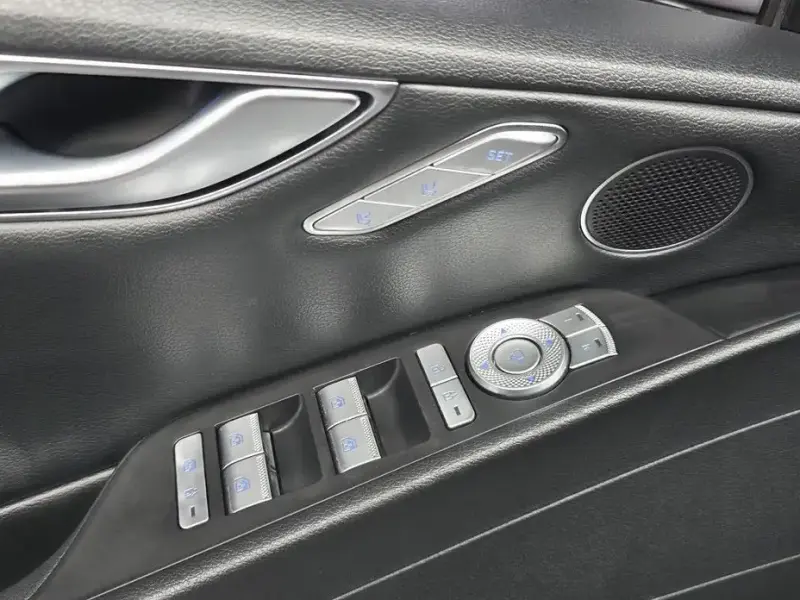 2023 Genesis G80 с пробегом 57 124 км