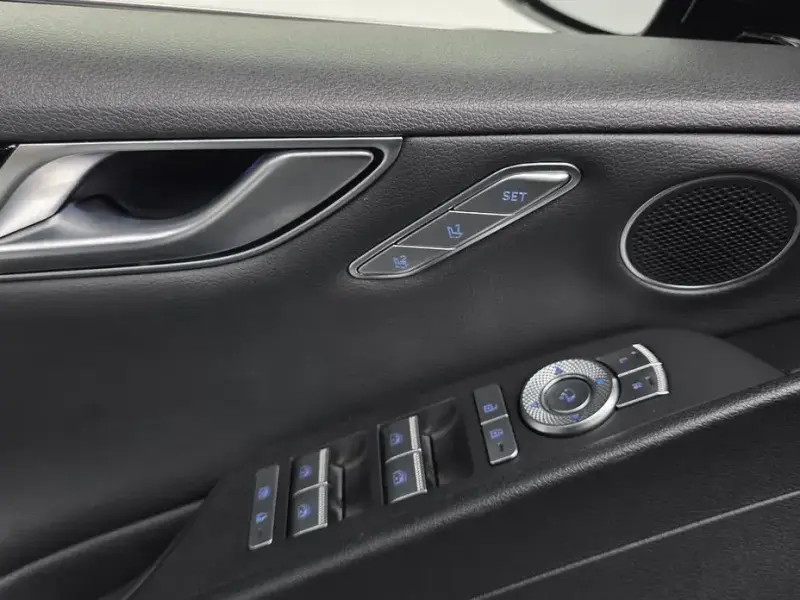 2023 Genesis G80 с пробегом 57 836 км