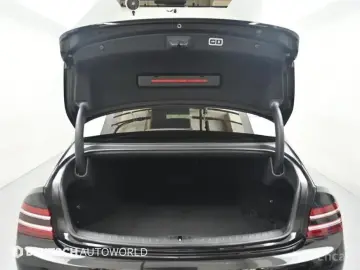 2023 Genesis G80 с пробегом 82 666 км