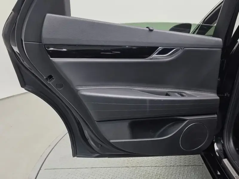 2023 Genesis G80 с пробегом 57 836 км