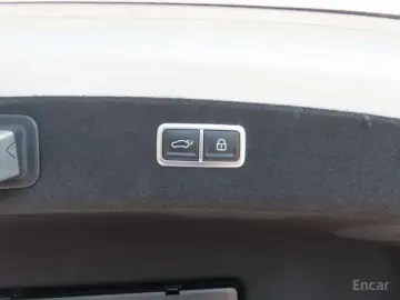 2023 Genesis G80 с пробегом 8 857 км
