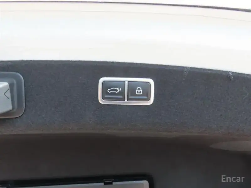 2023 Genesis G80 с пробегом 8 857 км
