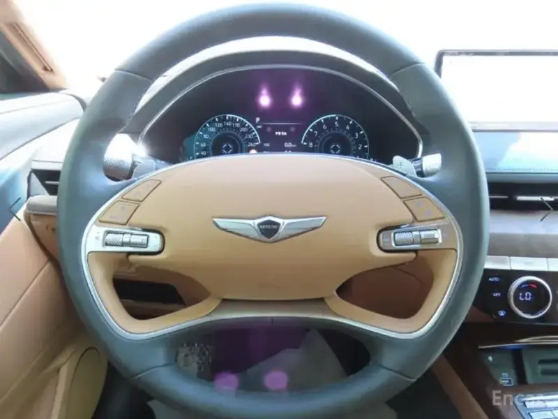 2023 Genesis G80 с пробегом 8 857 км