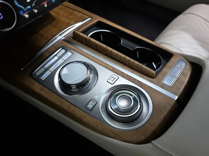 2023 Genesis G80 с пробегом 61 459 км