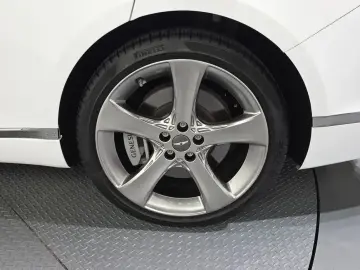 2023 Genesis G80 с пробегом 61 459 км