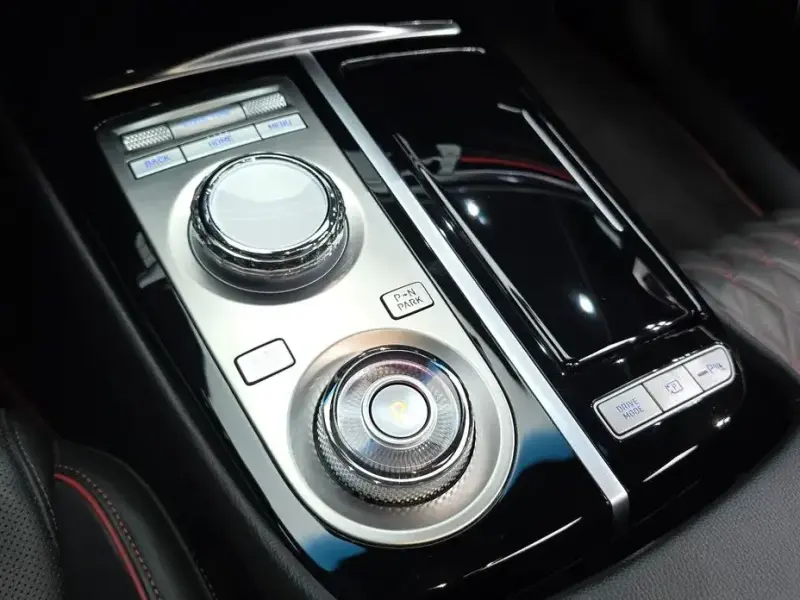 2023 Genesis G80 с пробегом 48 241 км