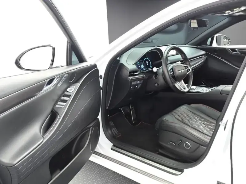 2023 Genesis G80 с пробегом 48 241 км