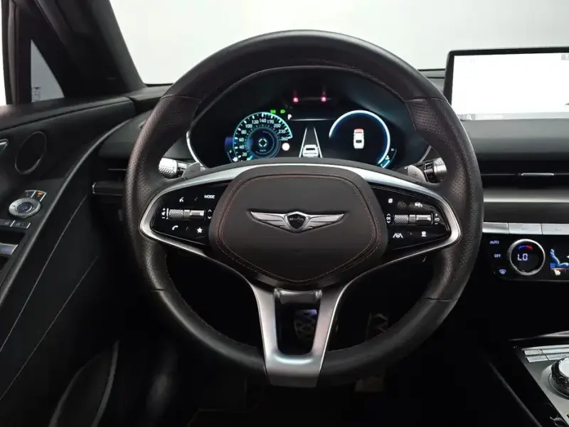 2023 Genesis G80 с пробегом 48 241 км