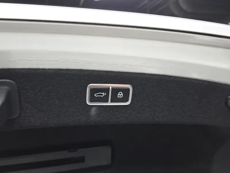 2023 Genesis G80 с пробегом 61 459 км