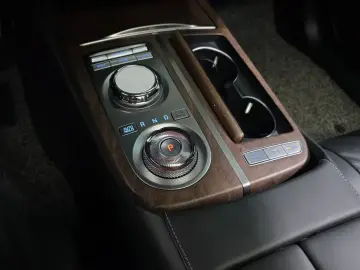 2023 Genesis G80 с пробегом 21 510 км
