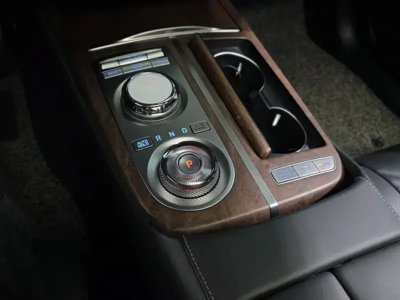 2023 Genesis G80 с пробегом 21 510 км