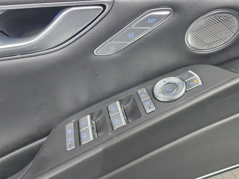 2023 Genesis G80 с пробегом 21 510 км