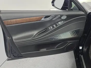 2023 Genesis G80 с пробегом 21 510 км