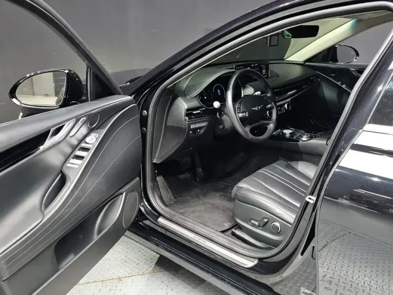 2023 Genesis G80 с пробегом 64 762 км