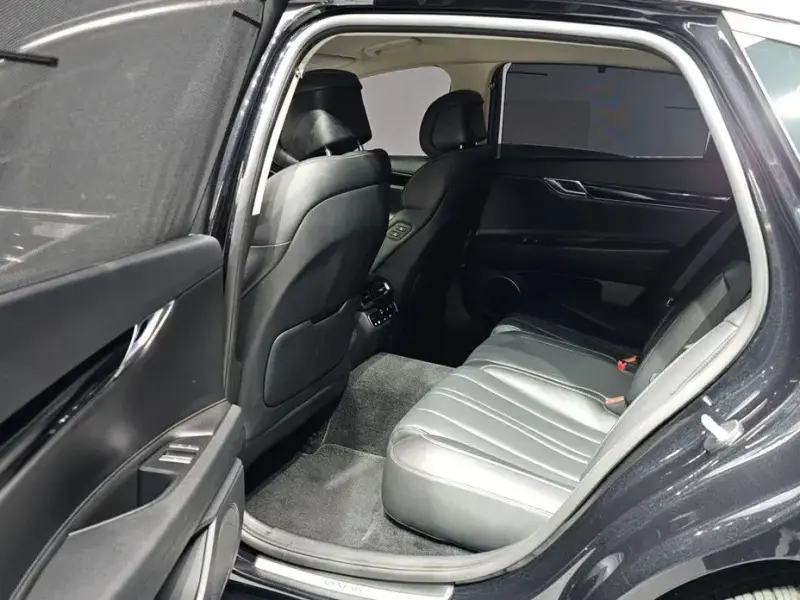 2023 Genesis G80 с пробегом 64 762 км